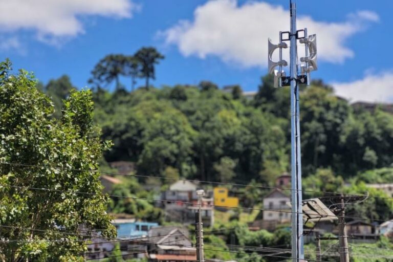 Campos do Jordão inaugura sistema de alerta para deslizamentos