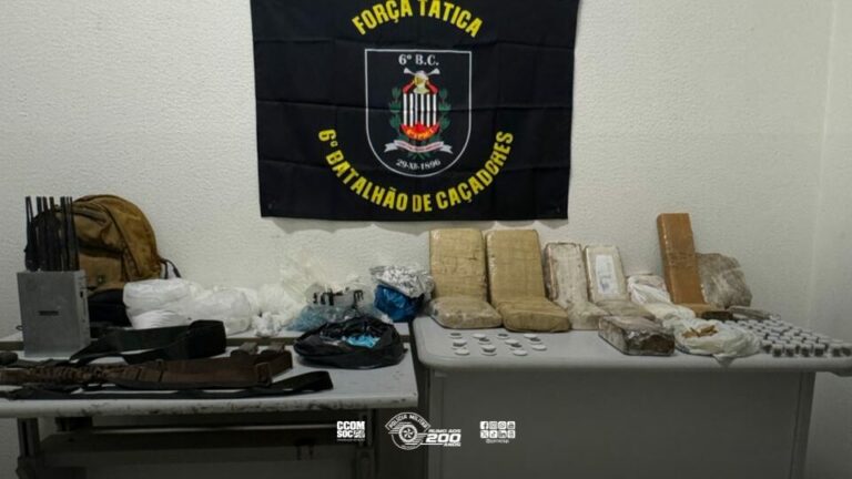 Mais de 20 kg de drogas foram apreendidas em operação no Morro São Bento, em Santos