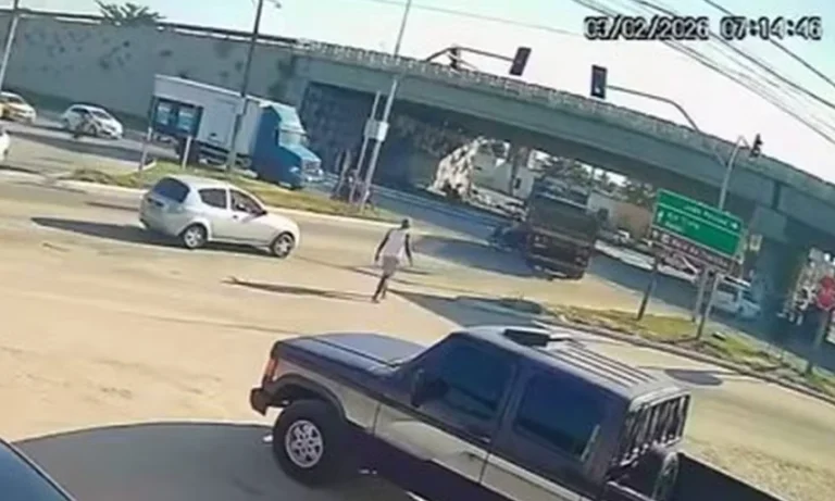 Mulher morre após atropelamento envolvendo caminhão em Mamanguape