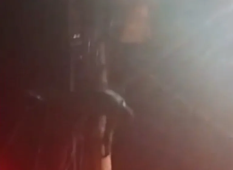 Homem morre eletrocutado ao tentar reativar energia de poste em Jardinópolis