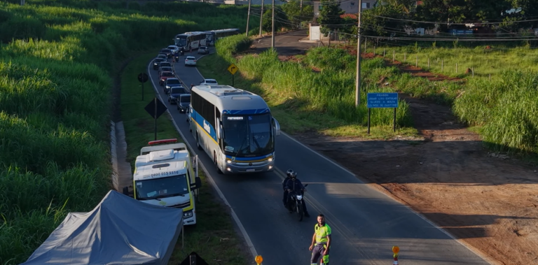 Ponte danificada por chuva interdita a Rodovia Lix da Cunha em Campinas