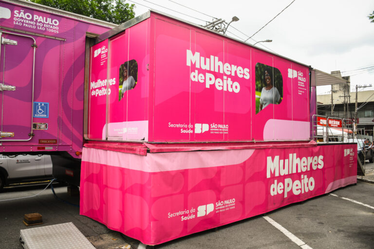 São Vicente recebe carretas do empreendedorismo e da mamografia