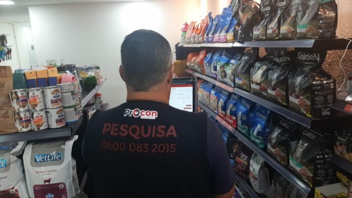 O levantamento foi realizado em 13 estabelecimentos da Capital e analisou preços de 101 produtos e serviços