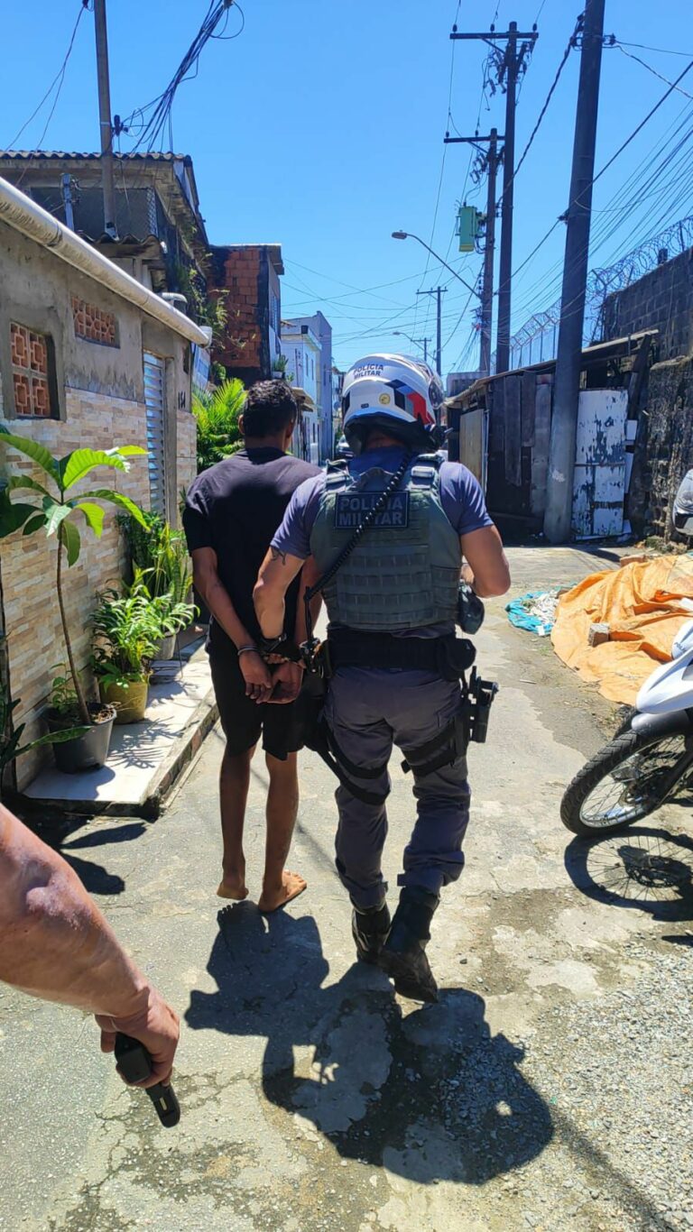 Operação Impacto prende traficante e apreende drogas em bairros de Santos