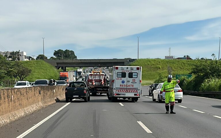 Homem em situação de rua é atropelado e fica em estado grave na BR-153, em Rio Preto