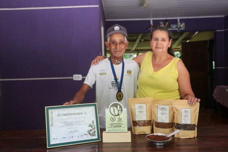 Conheça a história do casal de produtores do Vale do Ribeira que produz o melhor café do estado de SP