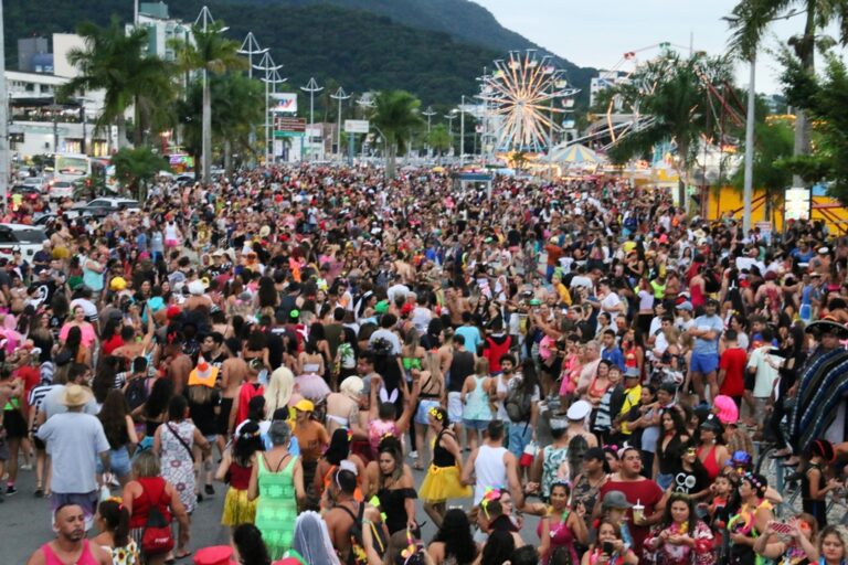 Caraguatatuba divulga programação de Carnaval com blocos e shows em quatro regiões
