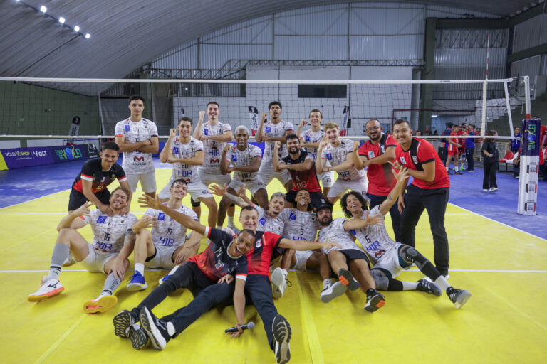 Time PG segue e vence vivo por vaga nos playoffs da Superliga B