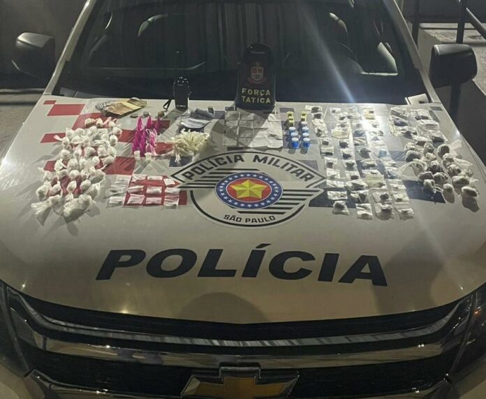 PM prende homem por tráfico de drogas em São José PM prende homem por tráfico de drogas em São José