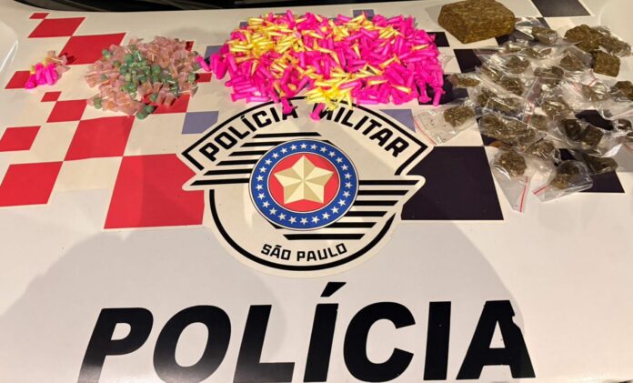 PM prende homem com grande quantidade de drogas em Guaratinguetá