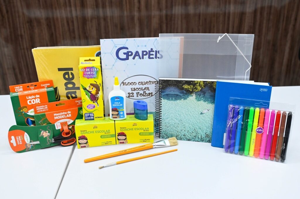 Aulas nas escolas municipais de Campinas começam hoje com entrega de uniformes e materiais