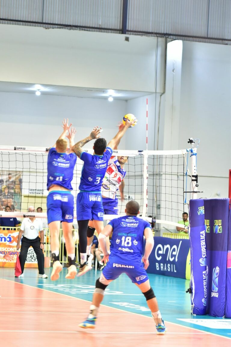 São José perde para o Monte Carmelo e se complica na briga pelos playoffs da Superliga