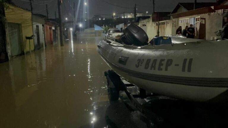 Chuva provoca alagamentos, deixa desabrigados e interdita rodovia em Taubaté