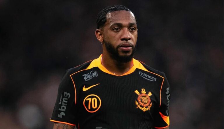 Santos monitora situação de volante do Corinthians