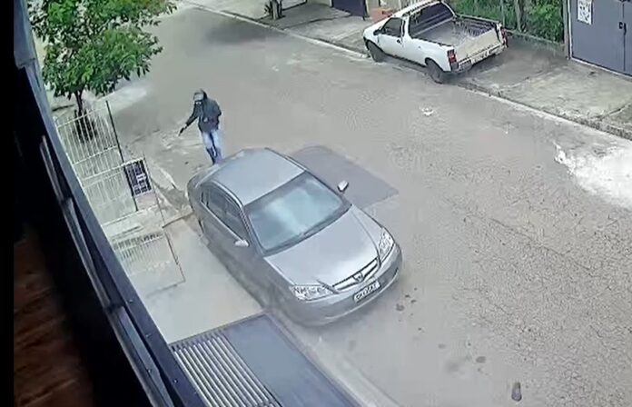 Polícia procura jovem de 20 anos envolvido em morte de pedreiro em São José