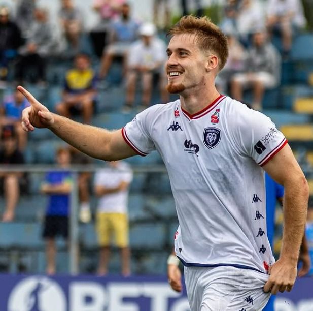 Taubaté anuncia contratação do zagueiro Breno para a sequência da Série A2