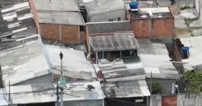 VÍDEO: Com o uso de drones, PM prende trio por tráfico de drogas em São José