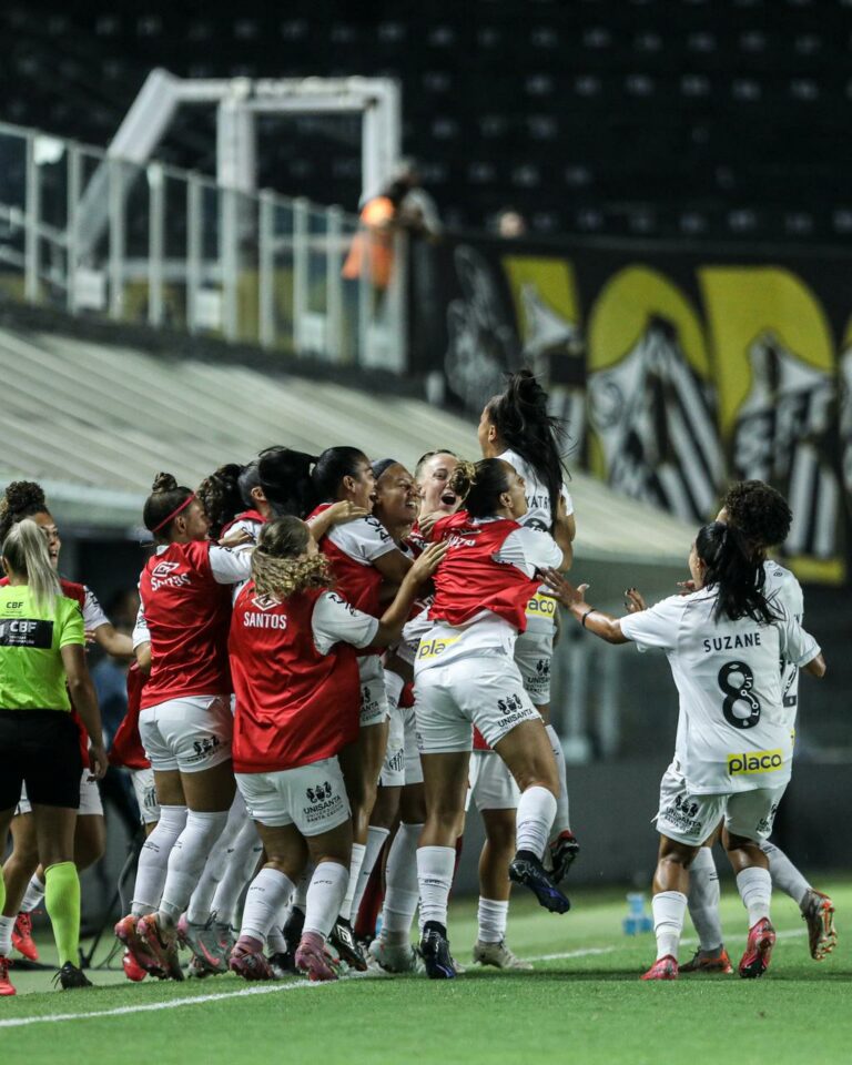 Sereias da Vila vencem Grêmio na estreia do Brasileirão Feminino