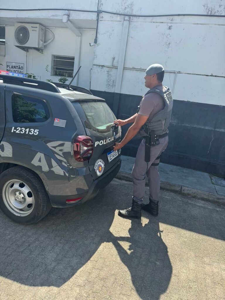 PM prende dupla por furto a food truck no Centro de Ubatuba