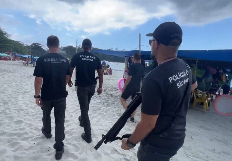 Ubatuba é alvo de operação contra ‘reservas’ de espaços na areia e outros abusos em praias