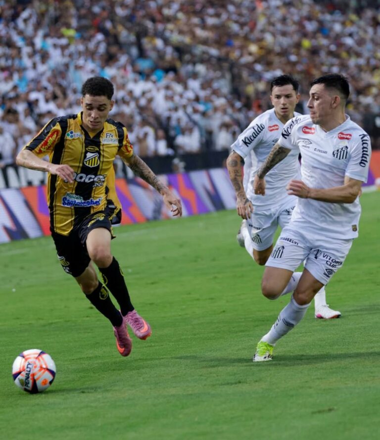 Santos leva gol no fim e dá adeus ao Paulistão 2026