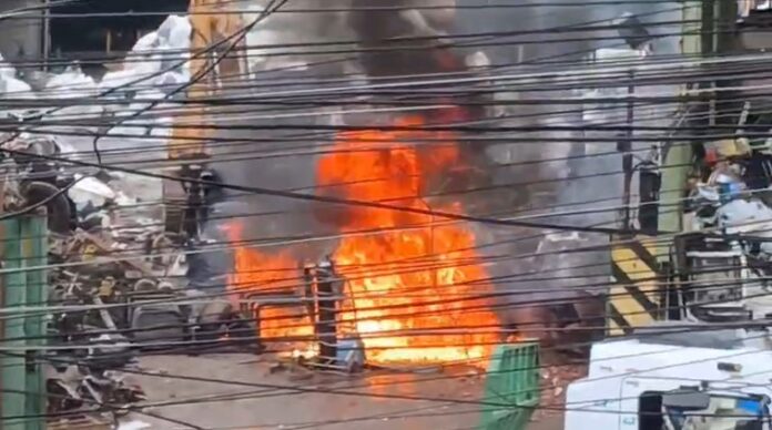 Explosão em empresa de reciclagem deixa funcionário ferido em São José