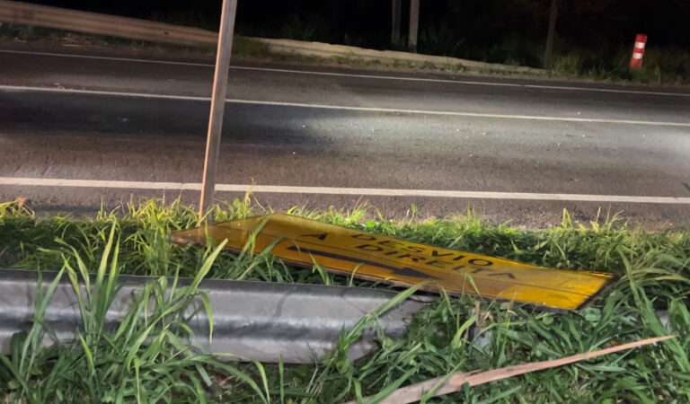 Motociclista morre após perder o controle e bater em placa na BR-101, em Santa Rita