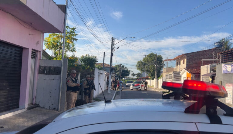 Adolescente é morto a tiros enquanto ia à padaria, em Santa Rita