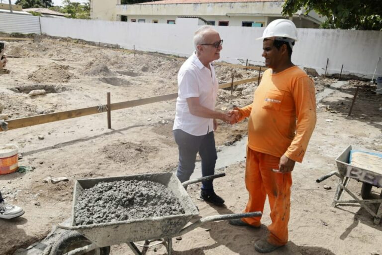 Obra de novo Cras avança em Mangabeira com previsão de entrega em seis meses