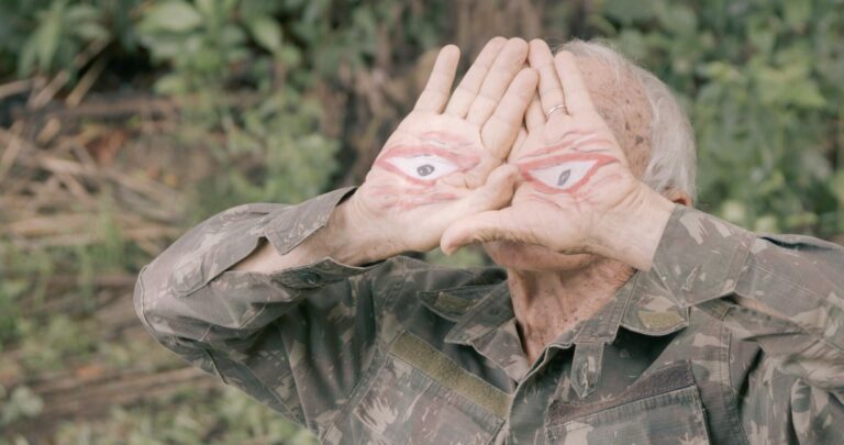 Filmes de Kleber Mendonça Filho e Joel Zito Araújo estão entre as novidades da Itaú Cultural Play