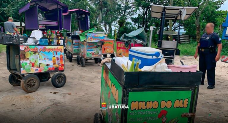 Fiscalização apreende 18 carrinhos de ambulantes e bolhas infláveis em Ubatuba