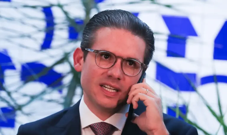 Hugo Motta encaminha PEC à CCJ para pôr fim à escala 6×1