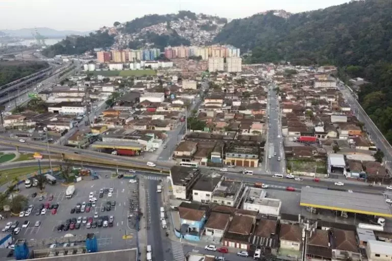 Moradores de cidades da região voltam a relatar forte cheiro de gás no ar