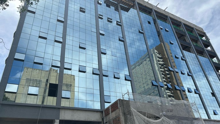 Prédio reformado na Epitácio Pessoa passa a sediar secretarias e órgãos do governo