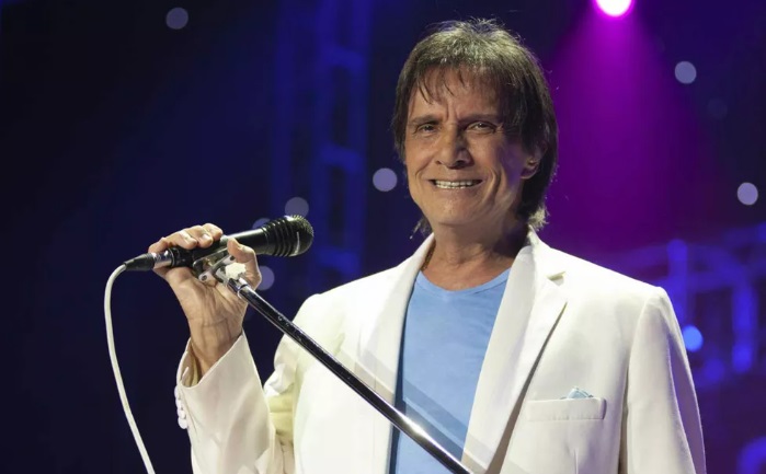 Roberto Carlos adia show em São Paulo por causa de forte gripe