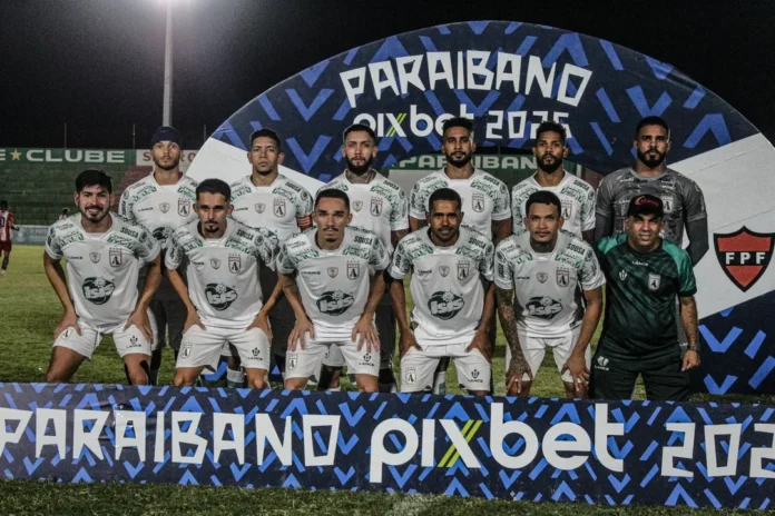 Sousa reunido antes de partida contra o Esporte de Patos pela 5ª rodada do Campeonato Paraibano 2026