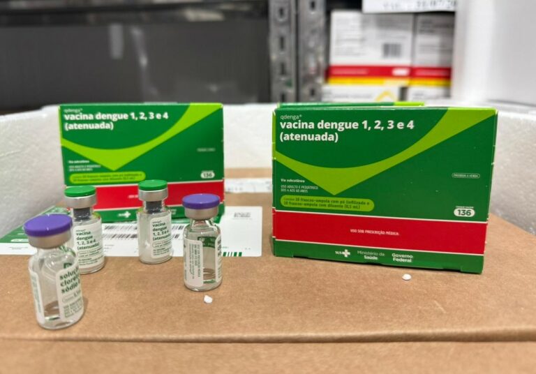 O estado recebeu 69.973 doses da vacina Qdenga, do laboratório Takeda, destinadas à primeira aplicação do esquema vacinal