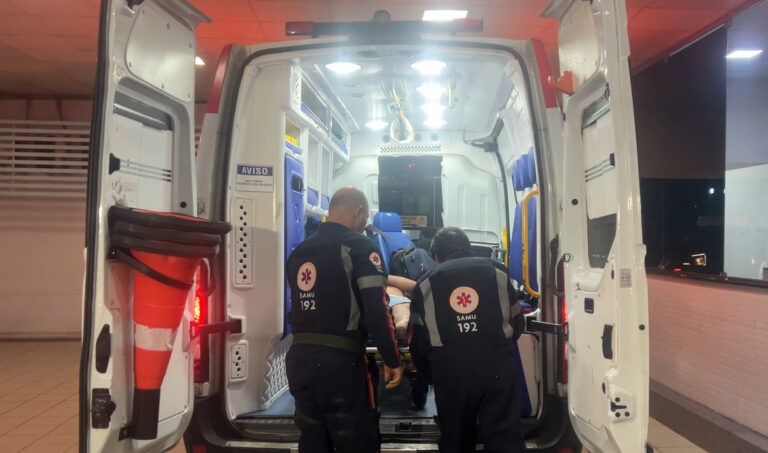 Mulher esfaqueia marido durante discussão em bar de Bayeux