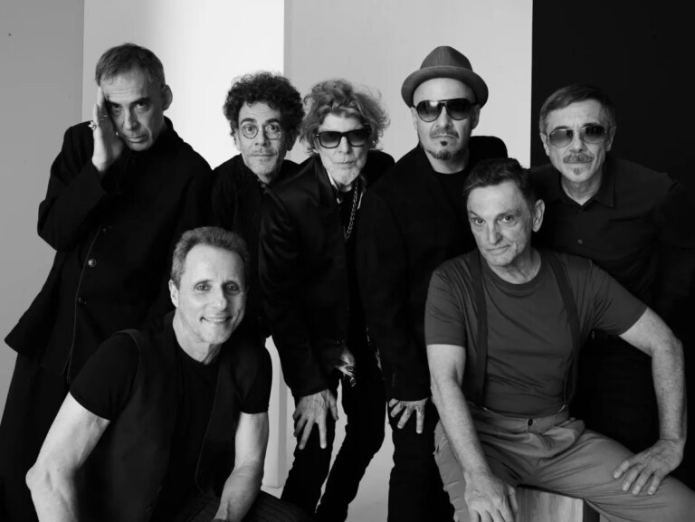 5 canções icônicas dos Titãs compostas por Branco Mello