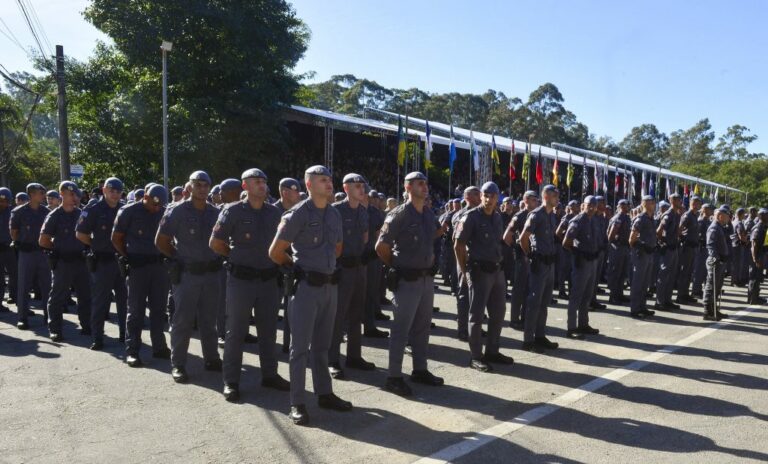 Governo de SP propõe aumento salarial de 10% e novos planos de carreiras das policiais civil e militar