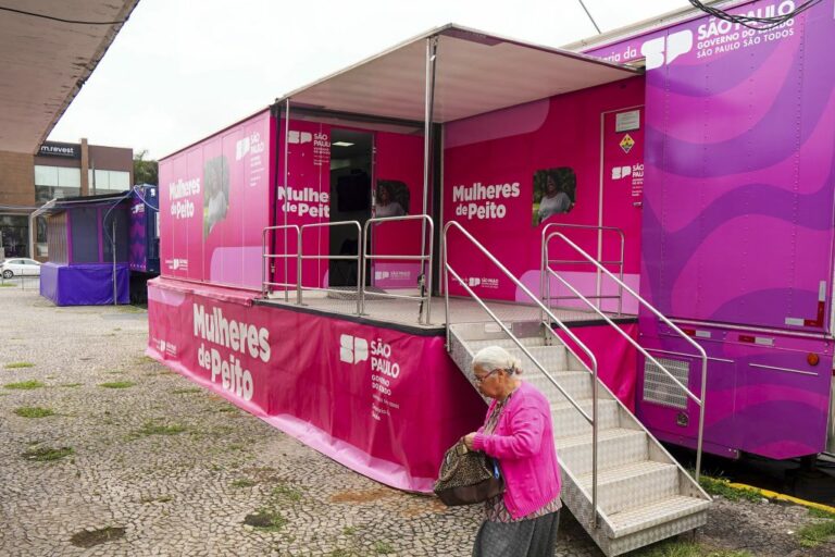 Carretas de mamografia iniciam agenda de abril em 10 municípios paulistas, incluindo a região