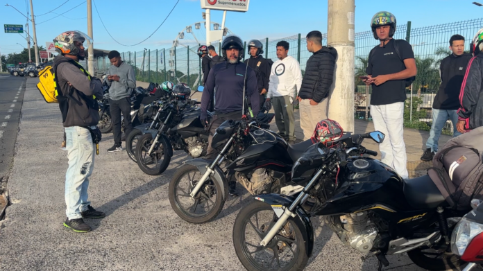 Motoboys fazem protesto em Campinas contra novas regras do DETRAN e projetos de lei Motoboys fazem protesto em Campinas contra novas regras do DETRAN e projetos de lei