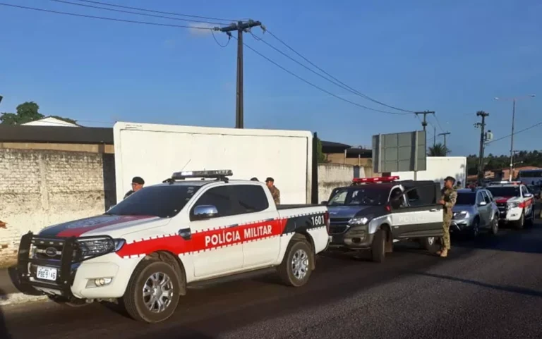 Jovem é morto a tiros em barbearia em Mamanguape