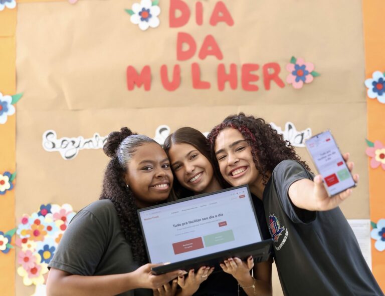 Estudantes da rede estadual criam site de denúncias de violência contra a mulher que simula portal de delivery de comida