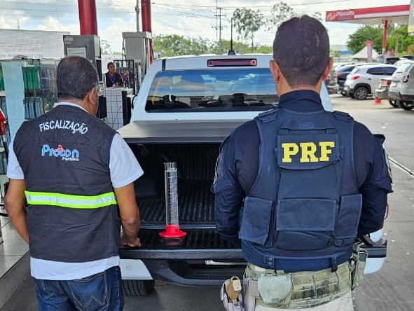 PRF intensifica fiscalização em postos de combustíveis na Paraíba