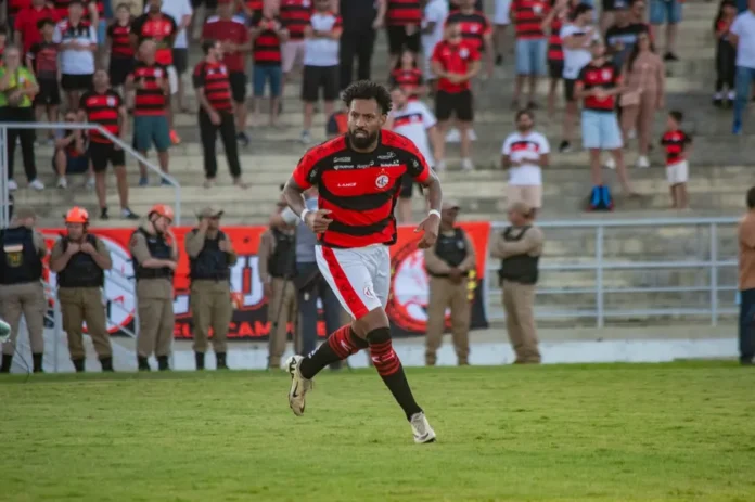 Nene-desencanta-pelo-Botafogo-PB-mas-nao-evita-gol0021595201202601311941-8