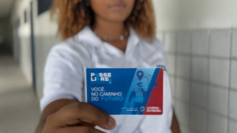 Sintur-JP orienta estudantes sobre pendências do Passe Livre