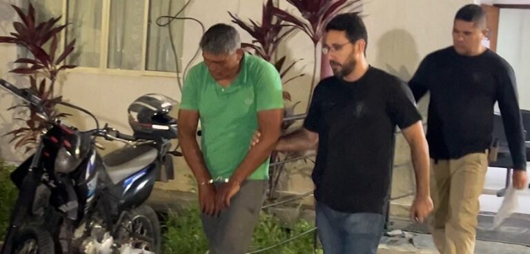 Homem é preso ao tentar agredir esposa na maternidade por causa de laqueadura