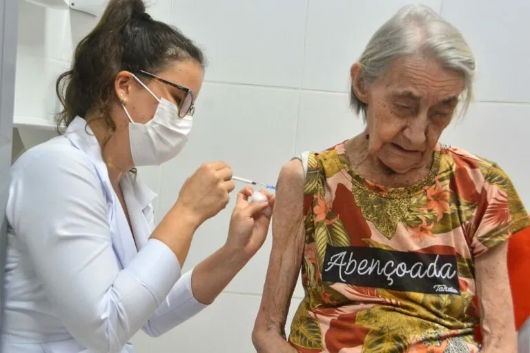 João Pessoa inicia vacinação contra Influenza para grupos prioritários nesta quarta-feira (25)