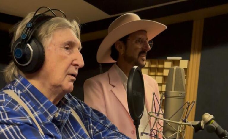 Cantores Sérgio Reis e Rosa, da dupla com Rosinha, tem encontro em show